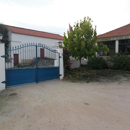 Alojamentos Dos Mangues 상 마르티뇨 두 포르투 외부 사진